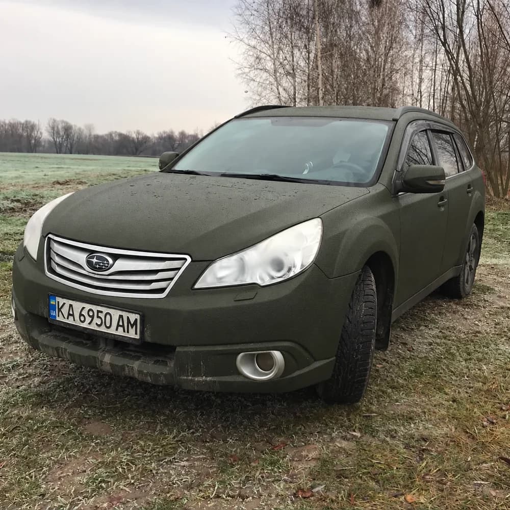 Попередня візуалізація Subaru Outback у матовому хакі — можливий вигляд