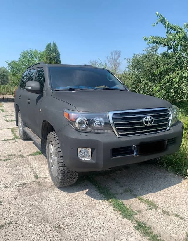Toyota Land Cruiser 200 — результат пофарбування Raptor