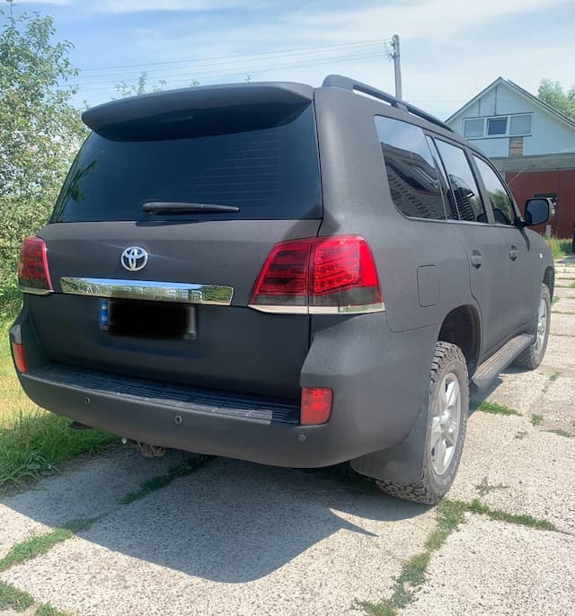 Toyota Land Cruiser 200 — результат пофарбування Raptor